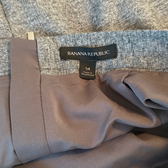 Banana Republic Women's Size 14 Gray Midi Pencil Skirt Lined Zippered Side Slit - Picture 4 of 9
